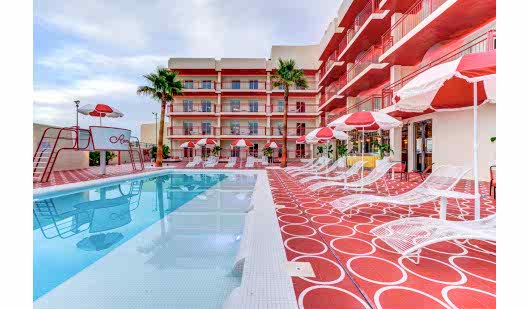 ajp7704and8more2019 12 outdoor chalet sun011