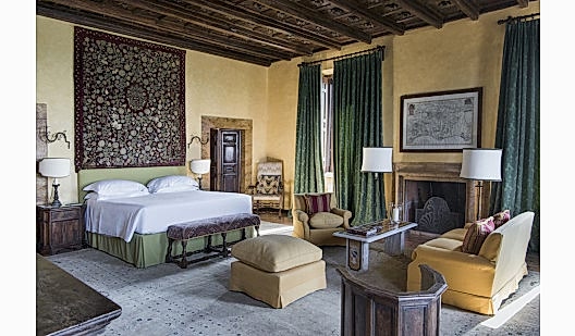 italy hotel lapostaveccia interoir events film shooting tuscany plush74 location2