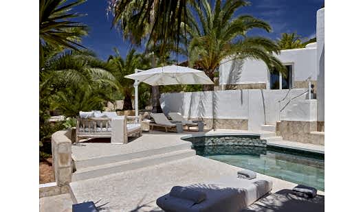 plush 74 casa media luna ibiza 91322 2