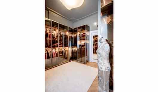 plush 74 kaiser palais 11512 17