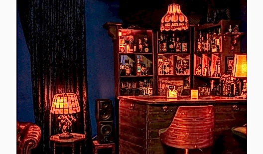 plush74 1920s roaring hideaway 30