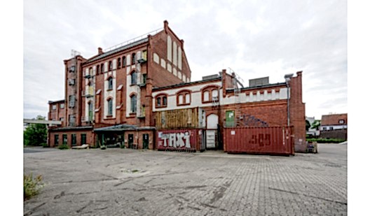 plush74 berlin warehouse industrial gallery art location film photo event scout 6