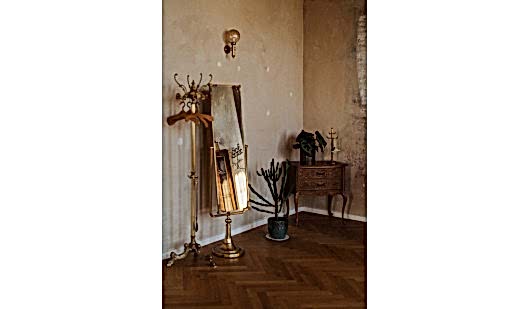 plush74 black studio 3