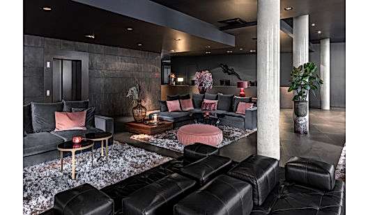 pluche74 boetiekhotel lobby 2