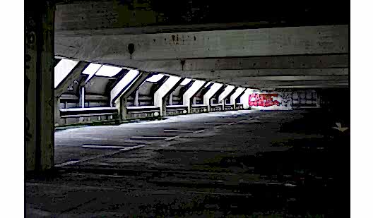 peluche74 parcheggio brutalista berlino 13