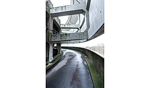 peluche74 parcheggio brutalista berlino 5