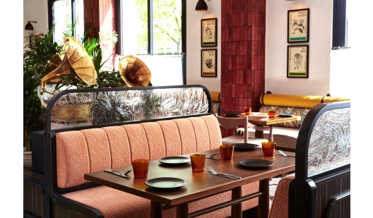 plush74 charlottenburg039s elegant modern retreat 4