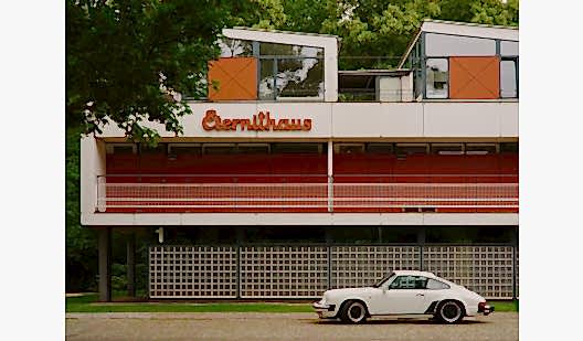 plush74 eternithaus im hansaviertel bar entrance terrace 1