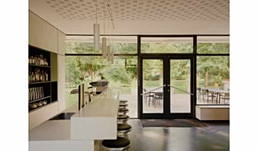 plush74 eternithaus im hansaviertel bar entrance terrace 2