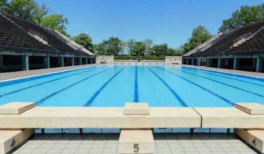 plush74 film photo location pool berlin germany 3