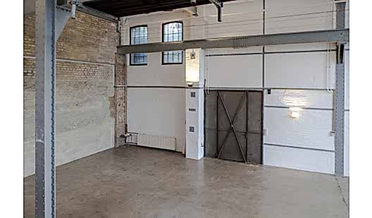 plush74 film photo shooting location scouting berlin event space studio clean hamburg minimalistic5