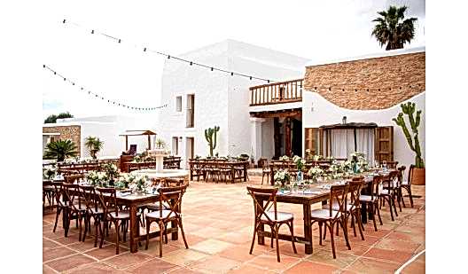 plush74 historic farmhouse villa 2