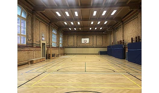 plush74 location photo film event germany berlin sports gym indoor vintage 26