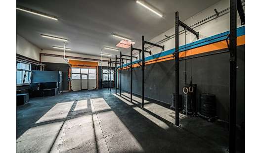 plush74 location photo film event location scouting berlin sports gym2