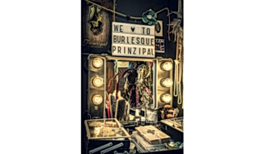 peluche74 localizaciones foto película burlesque colorido lujo bar show lounge berlin alemania6