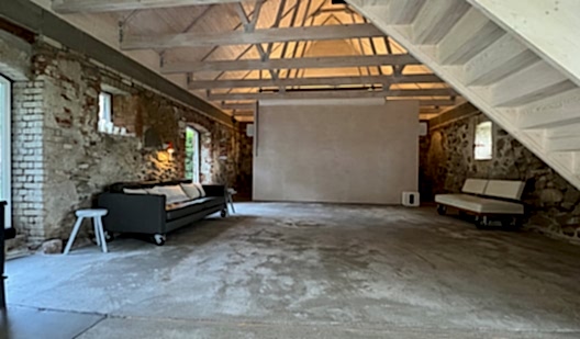 plush74 modern country studio 2(1)