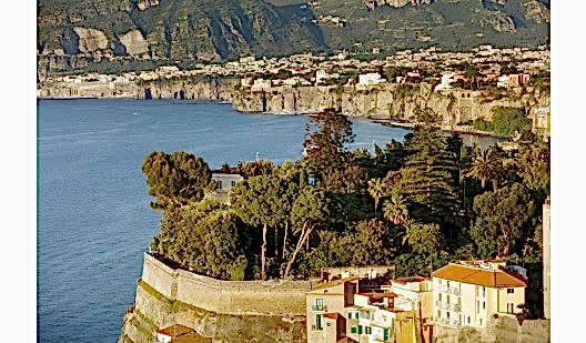 plush74 napoli villa garden 1