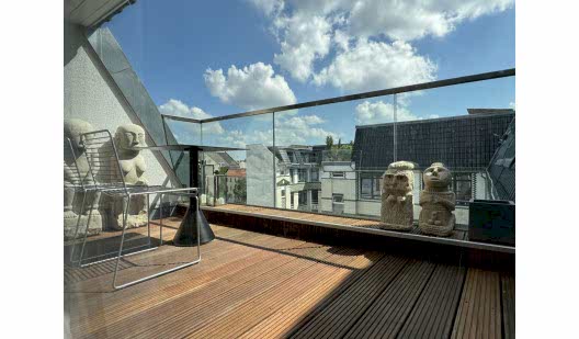 plush74 penthouse maisonette 2