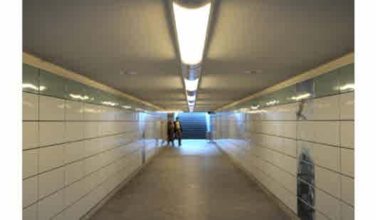 felpa74 foto film evento lugar alemania berlin metro bhf strausberger 2