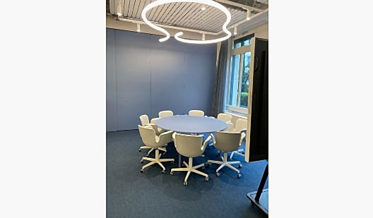 plush74 soft colour meeting room 1