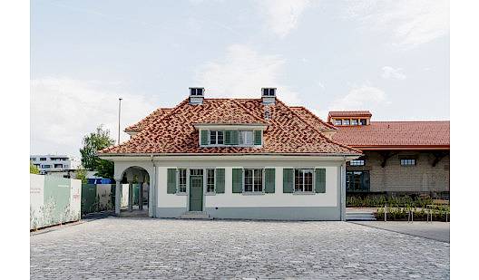 plush74 the gatehouse 1