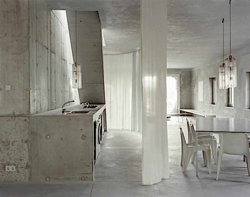 berlin location concrete brutalismus villa house plush74 4