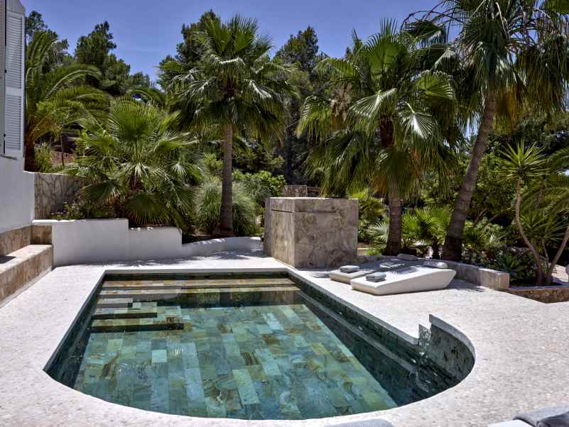 plush 74 casa media luna ibiza 91322 3