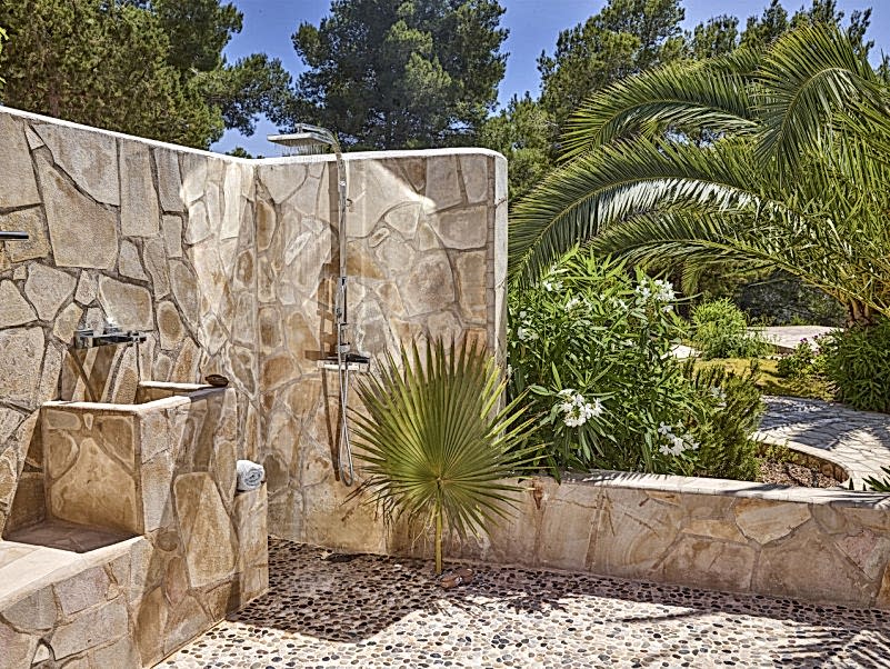 plush 74 casa media luna ibiza 91322 5