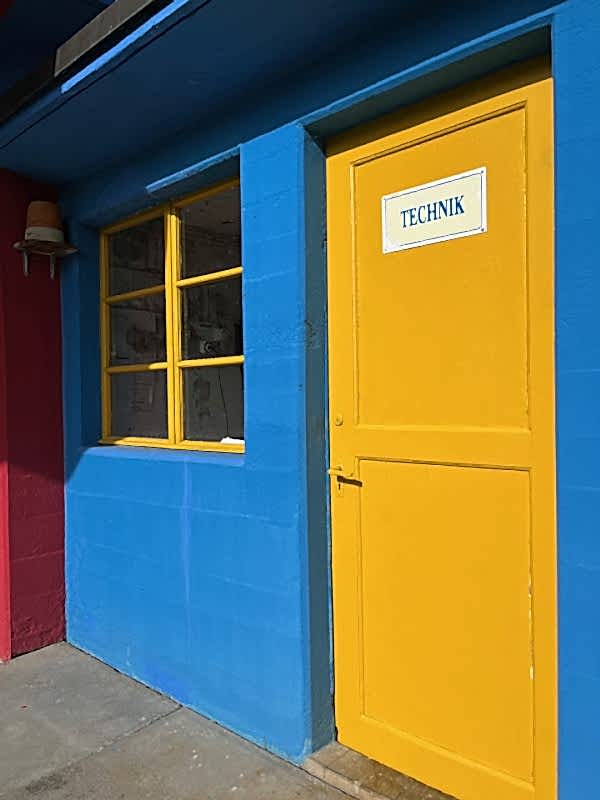 plush74 location photo film event switzerland vulpera lido pool outdoor color 6