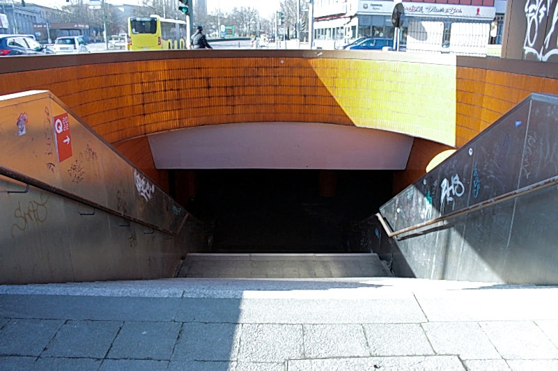 plush74 location scout rental berlin germany special icc station3