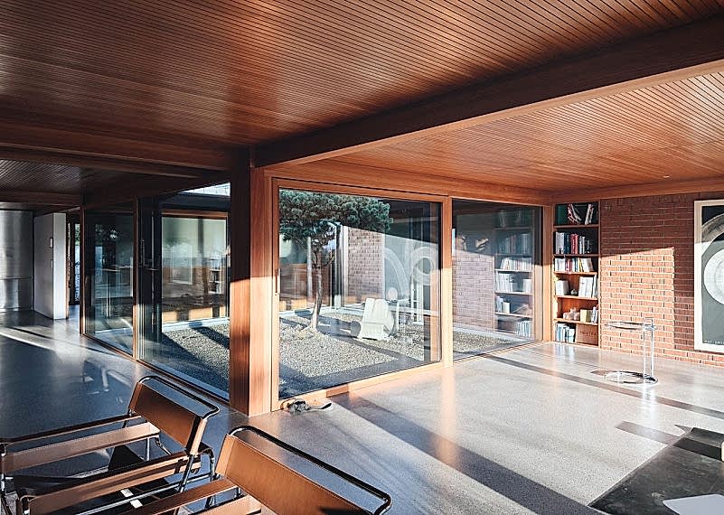 plush74 mid century design bungalow zurich 9