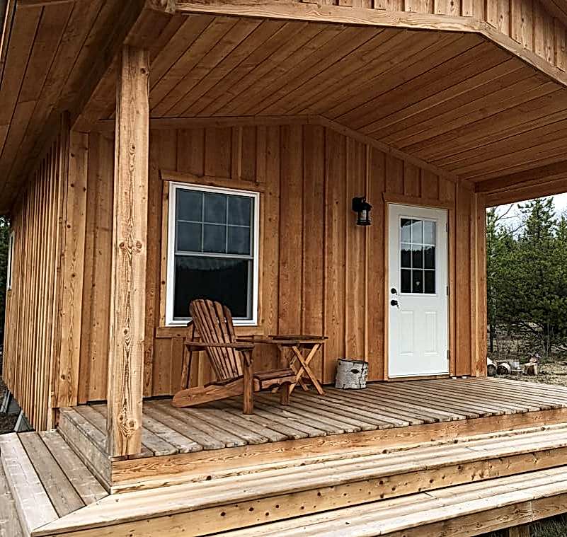 plush74 serene lakefront solar cabins retreat 14