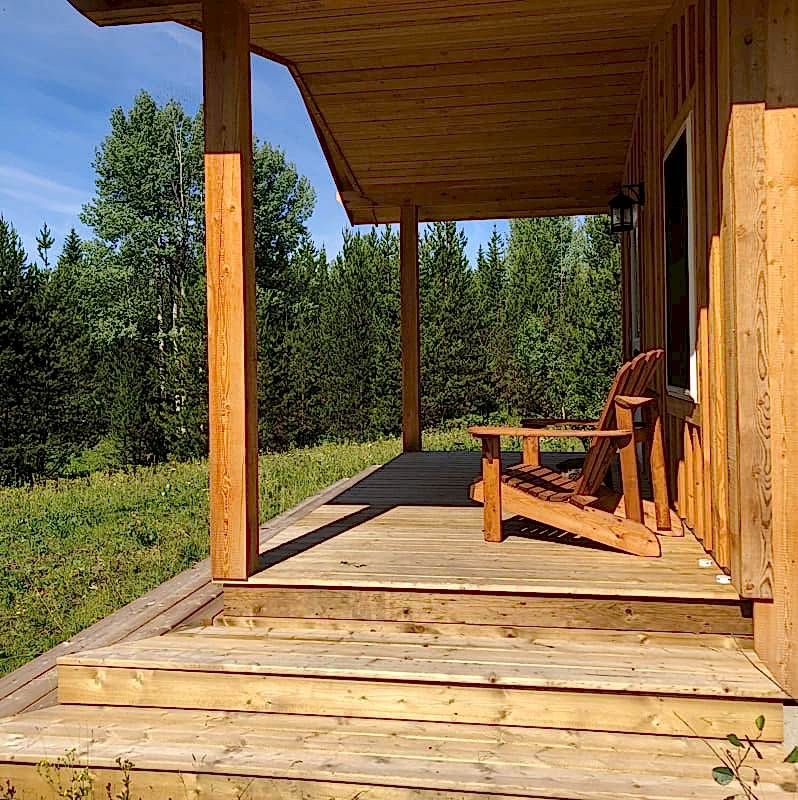 plush74 serene lakefront solar cabins retreat 18