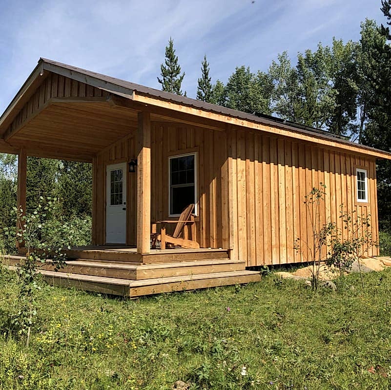 plush74 serene lakefront solar cabins retreat 5