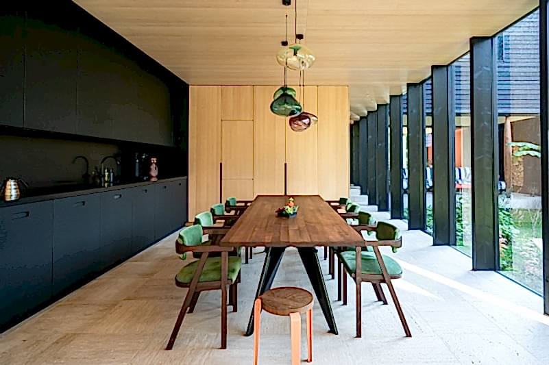 plush74 the modern lake house 1